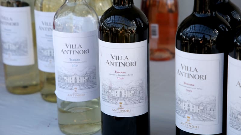 Velká alkoholová loupež: Zloději v maskách ukradli z italského vinařství láhve za 120 milionů